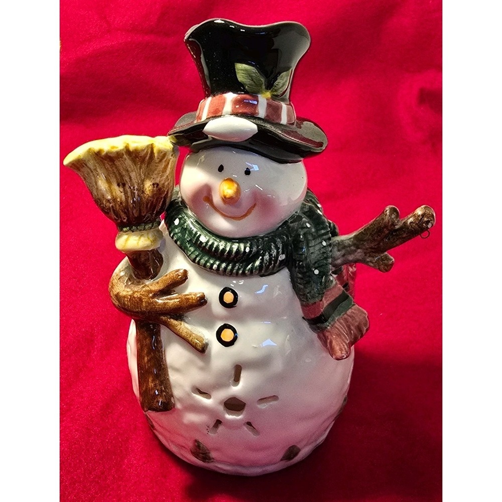 Ceramic Snowman, candle light-up small chip under broom. See Image. 7x5x4" /0086